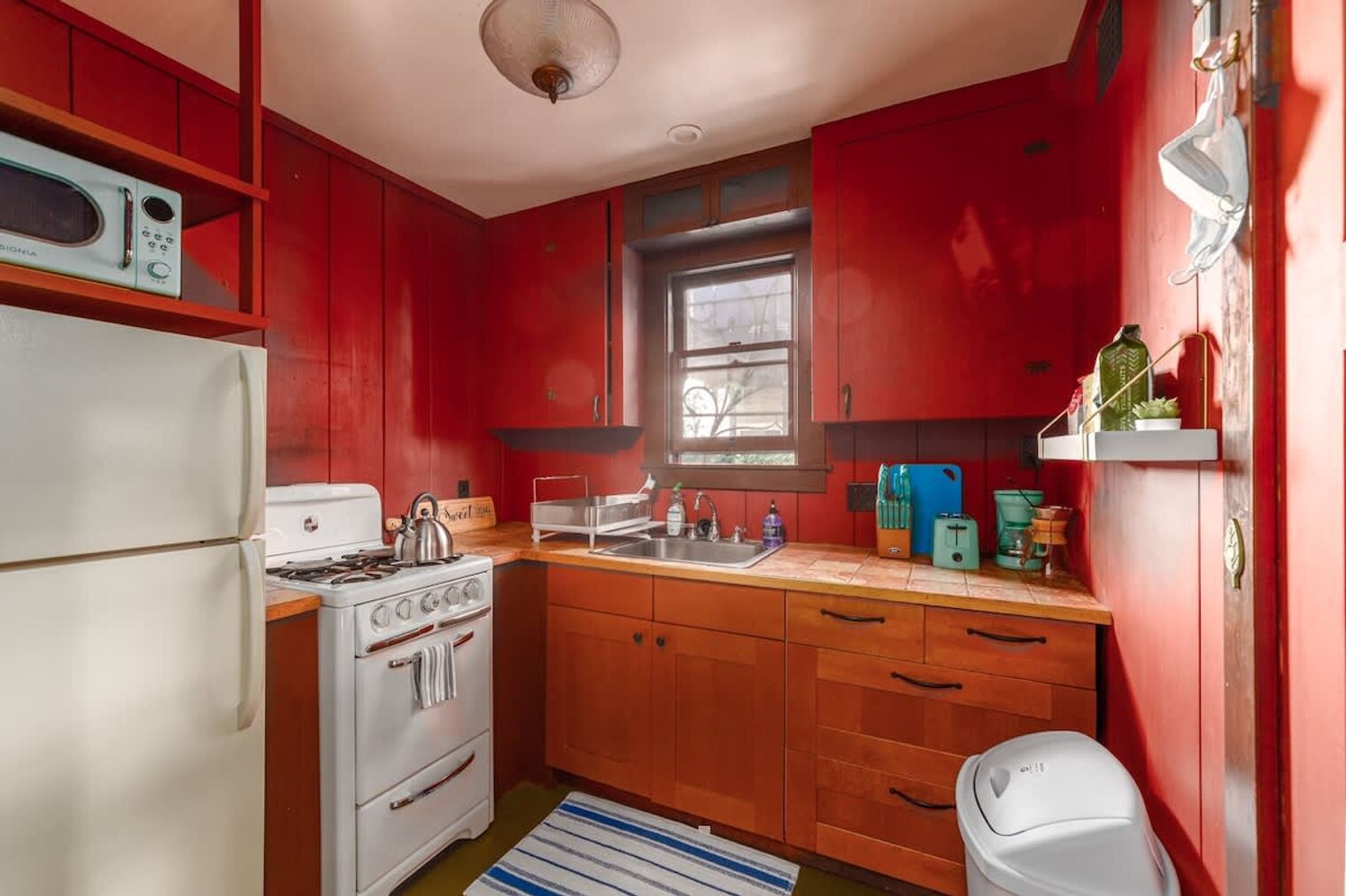 Building Photo - 1938 Channing Way