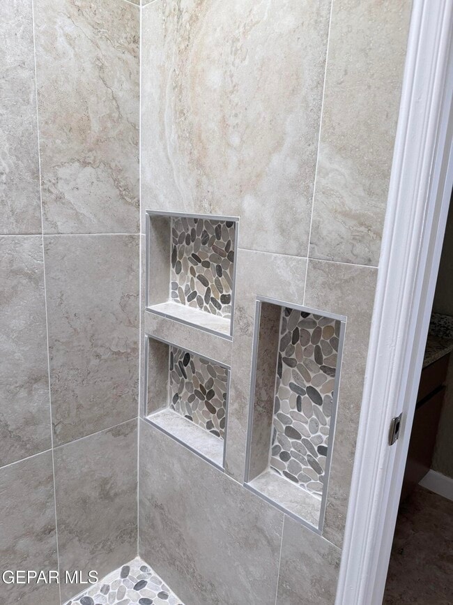 Building Photo - 6035 Bandolero Dr