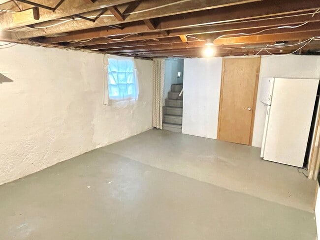 Building Photo - Gorgeous Rose City Park 4 bed Craftsman