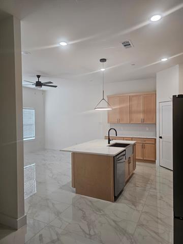 Building Photo - 4456 Fatima Dr