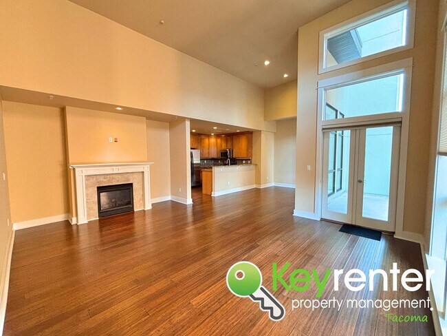 Building Photo - Luxury 2-Bed Condo in Tacoma, No Neighbors...