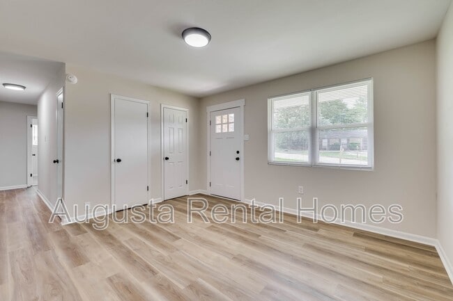 Building Photo - 3413 Charing Cross Ct