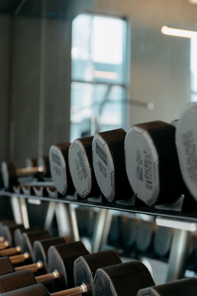 Building Photo - 755 S Clark St