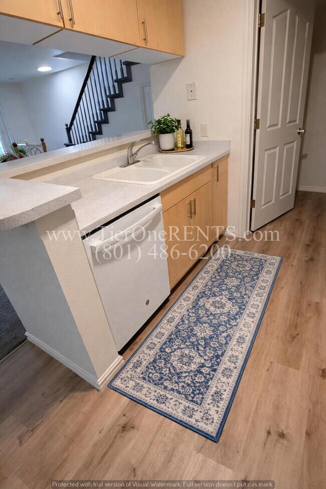 Building Photo - No deposit option for qualified renters