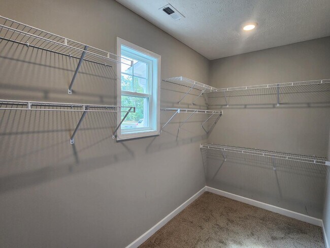 Building Photo - 111 Clearwater Harbor