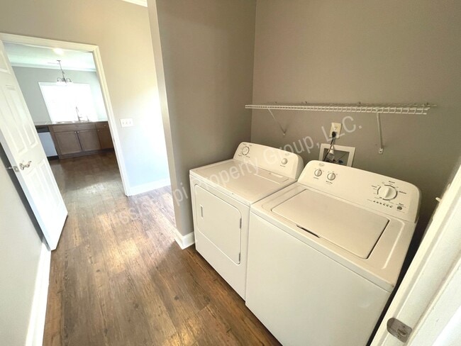 Building Photo - 3BR/2.5BA Home For Rent