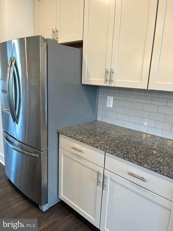 Building Photo - 7795 Barrensdale Rd