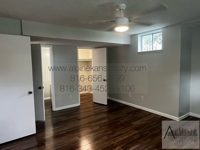 Building Photo - Northland Split Level All Electric!