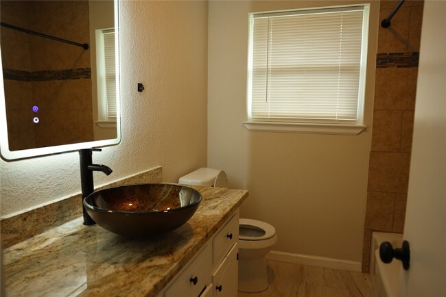 Building Photo - 1038 Cottage Oak Ln