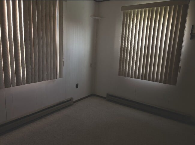 Building Photo - 17053 Lorenz Ave