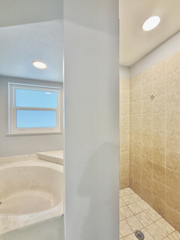 Building Photo - 22148 Lockport Ave