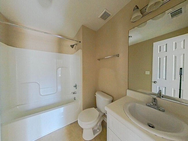 Building Photo - 1739 Elizabeth St