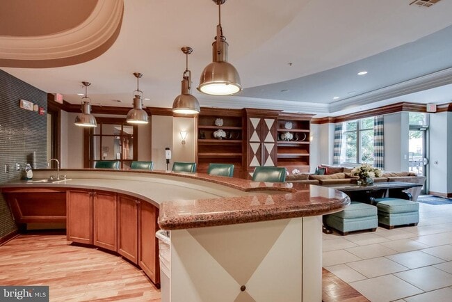 Building Photo - 12000 Market St