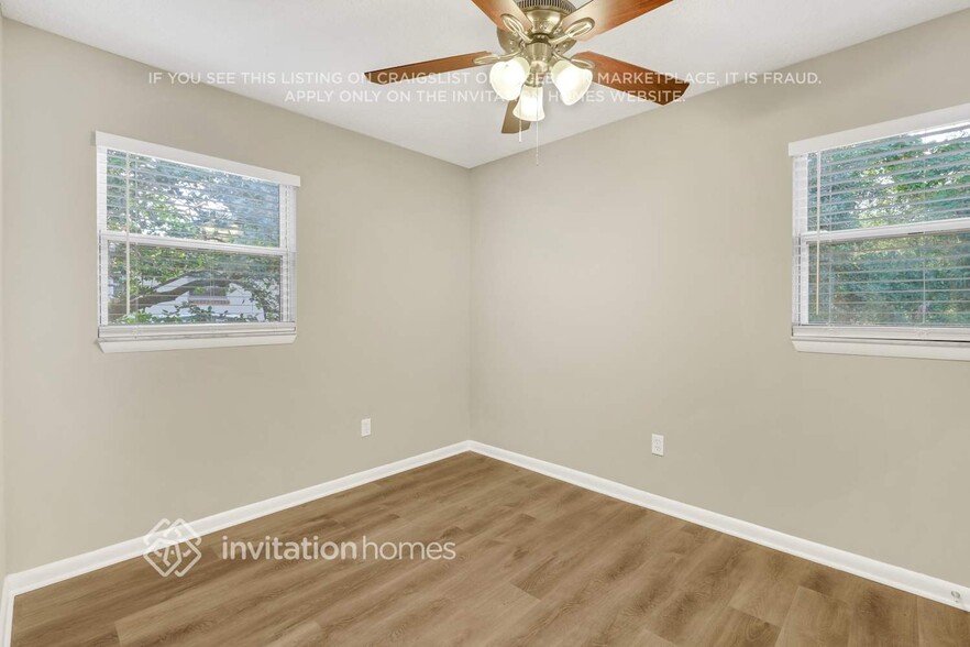 Building Photo - 5204 Acoma Ave