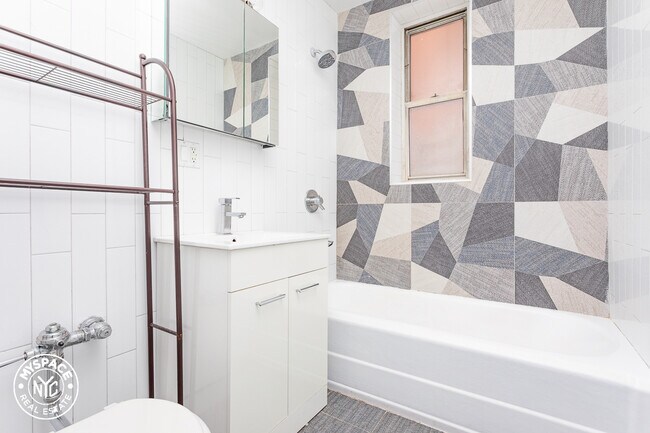 Building Photo - 111 E 21st St