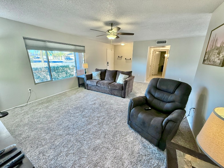 Building Photo - 20439 N Skylark Dr