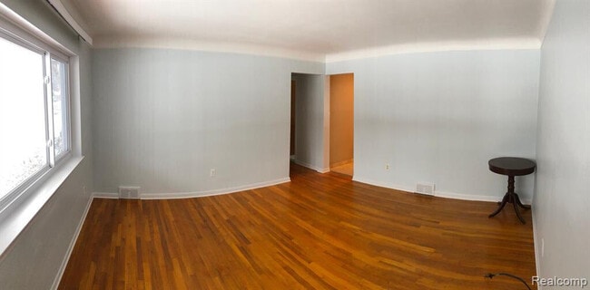 Building Photo - 924 E Windemere Ave