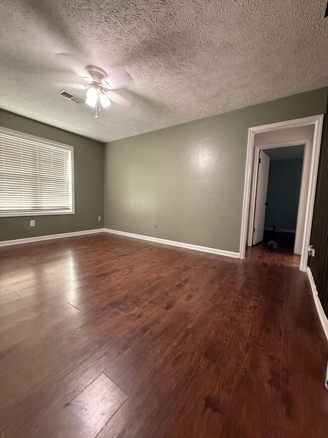 Building Photo - 5 Markwood Ln