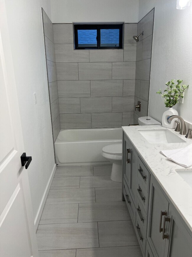 Building Photo - 3317 Fir Ave