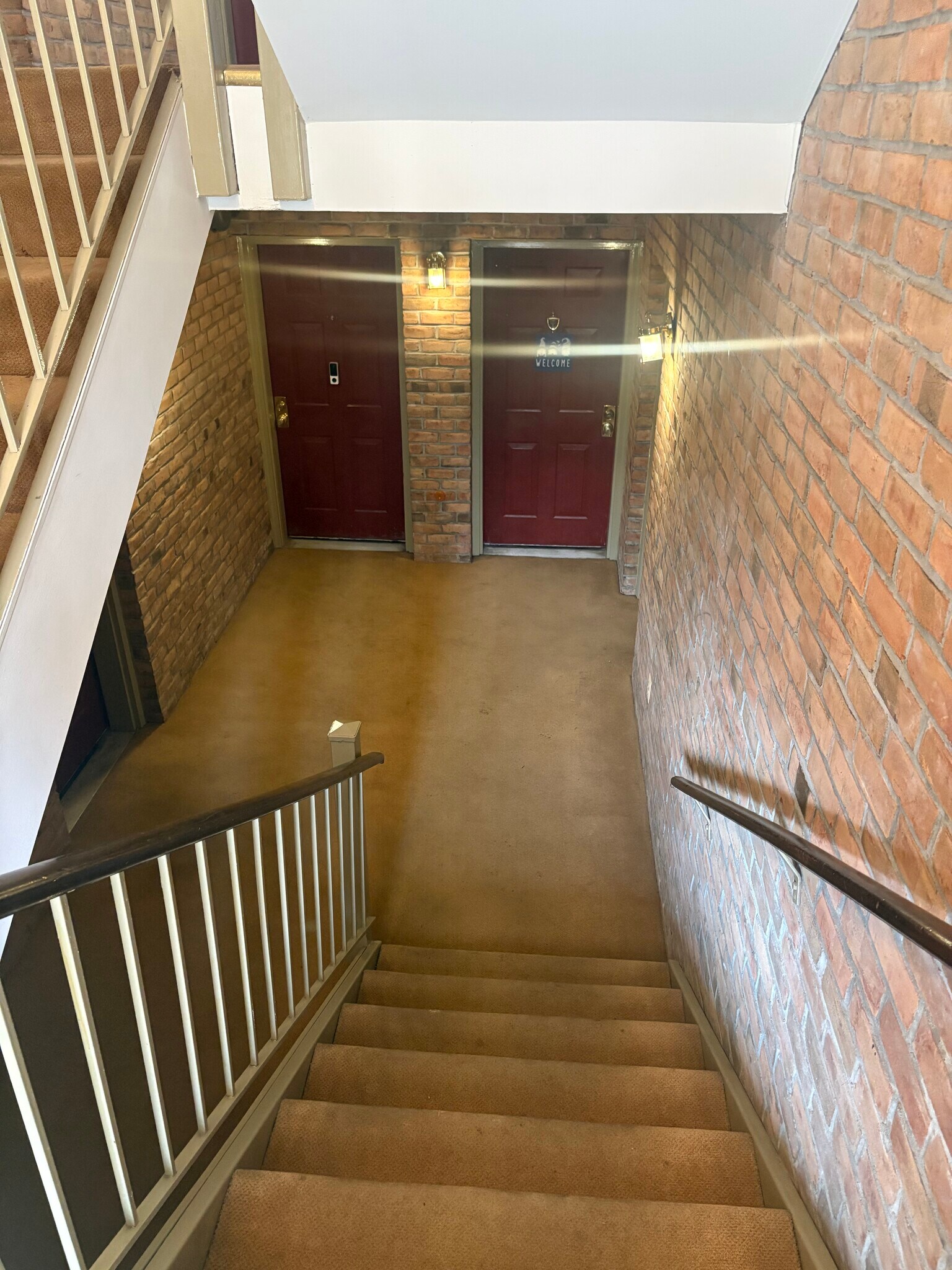 Building Photo - 2 Banyan Wood Ct