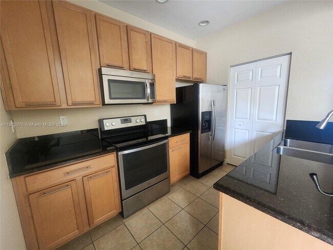 Building Photo - 14722 SW 12th St