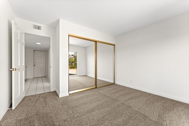 Building Photo - 4/Bed, 3/Bath YL Travis Ranch Home w/Pool & Spa