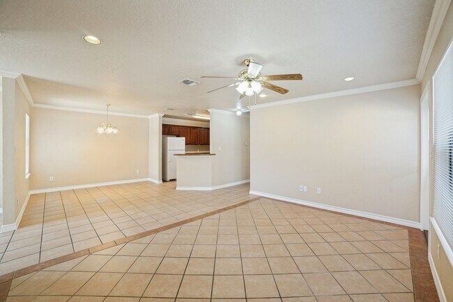 Building Photo - 11443 Creek Eagle