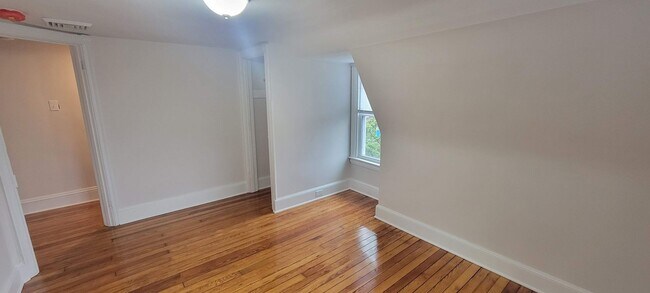 Building Photo - 1847 Eckard Ave