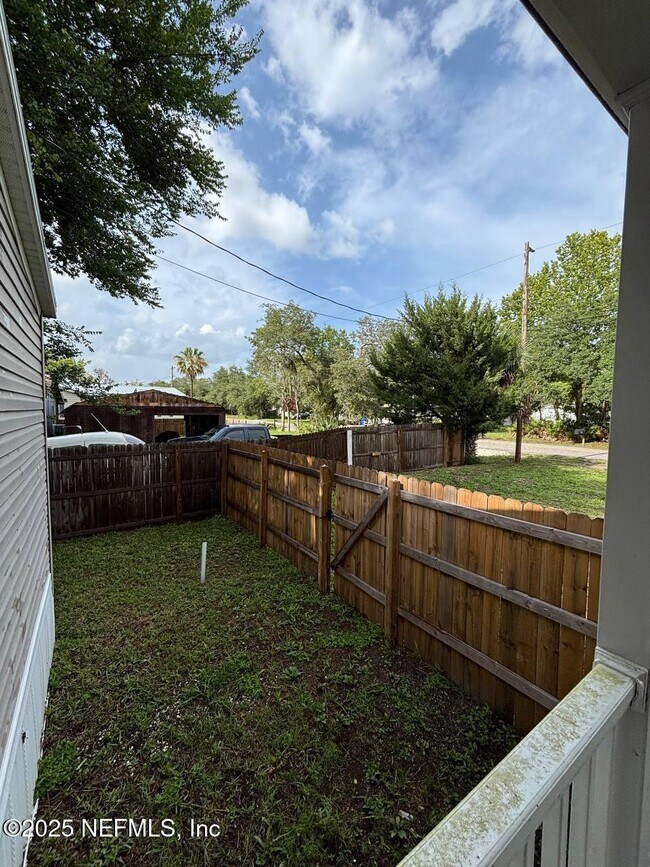 Building Photo - 2669 Juarez Ave