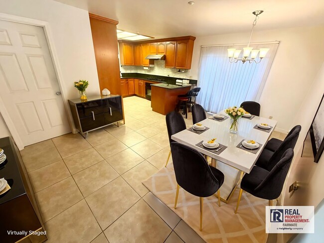 Building Photo - Spacious Modern Home with EV Charger, Solar & Gated 3-Car Garage