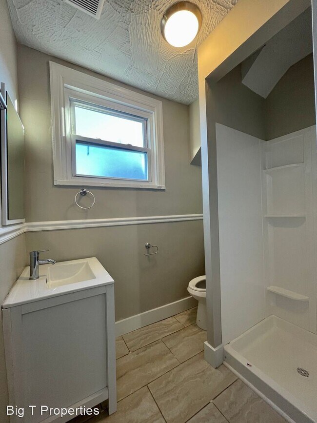 Building Photo - 4 br, 2 bath House - 3013 N Washington Street