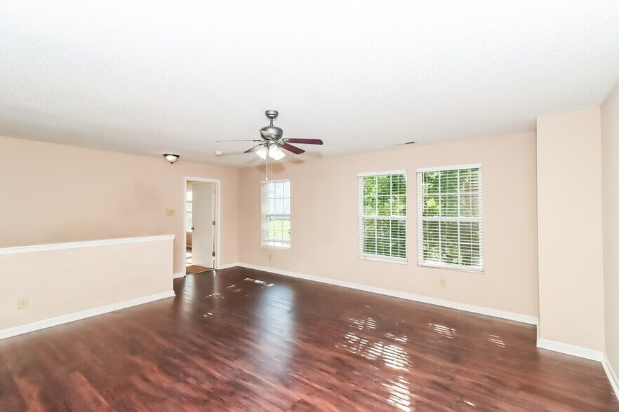 Building Photo - 6626 Fawn View Dr