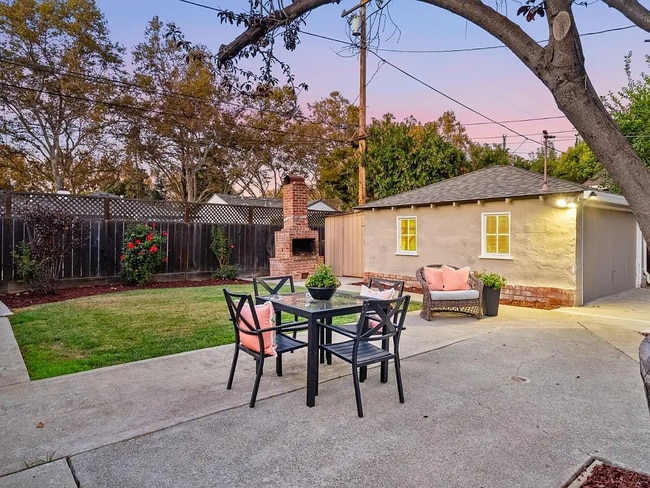 Building Photo - 1173 Malone Rd