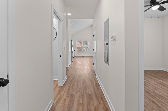 Building Photo - 4448 Evanston Ave