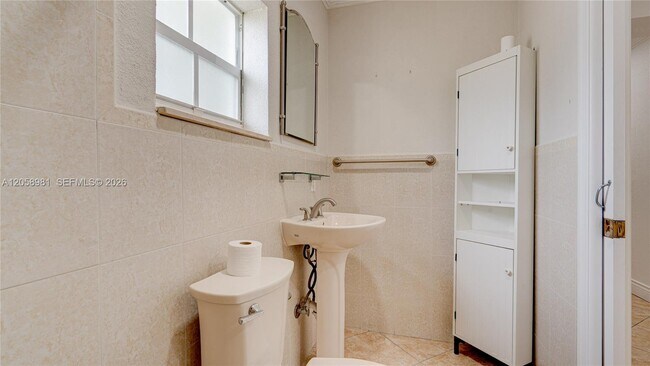 Building Photo - 2953 SW 23rd St