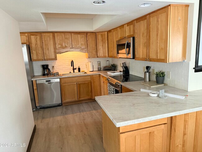 Building Photo - 2803 N Carefree Cir