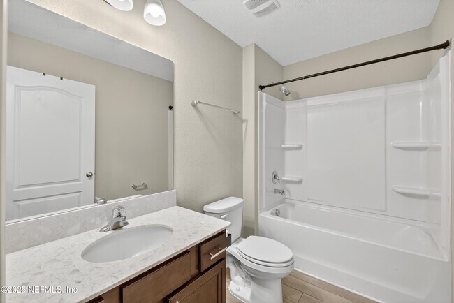 Building Photo - 66108 Edgewater Dr