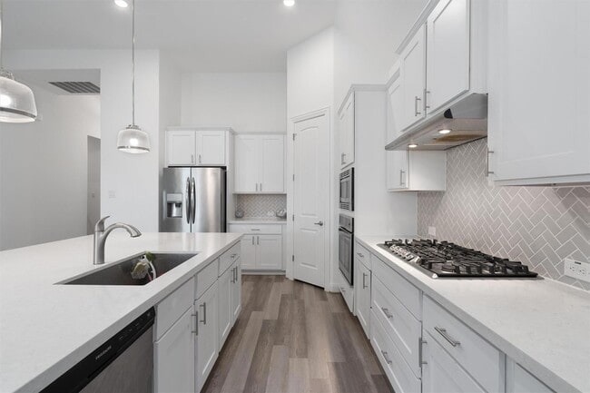 Building Photo - 504 Pulitzer Dr