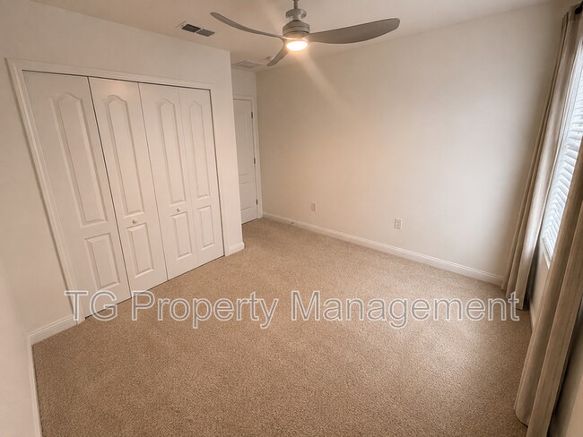 Building Photo - 248 Zancara St