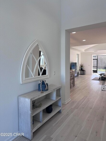 Building Photo - 9259 Paradise Dr