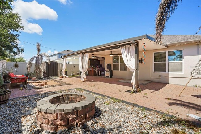 Building Photo - 2443 White Lilly Dr