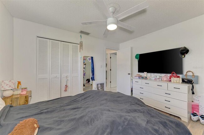Building Photo - 952 N Beneva Rd