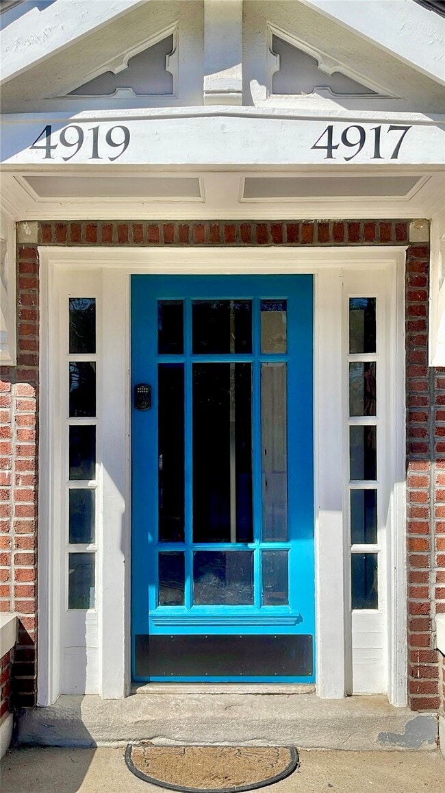 Building Photo - 4917 Murdoch Ave