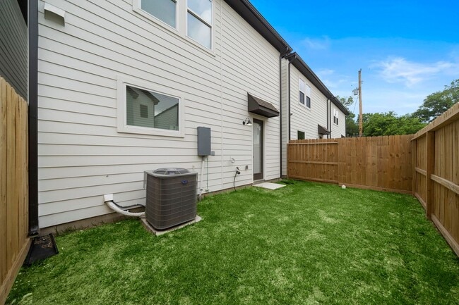 Building Photo - New construction 3 bedroom, 2.5 bathroom h...