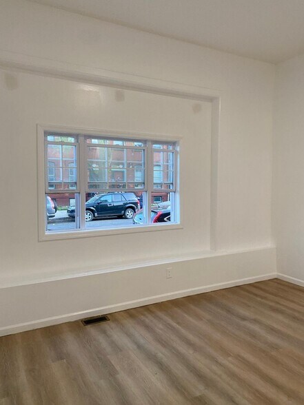 Building Photo - 244 E Hanover St