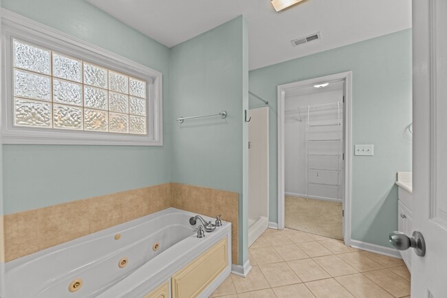Building Photo - 180 Crooked Run Dr