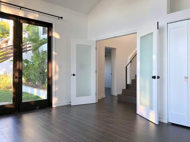 Building Photo - 11420 Decente Ct