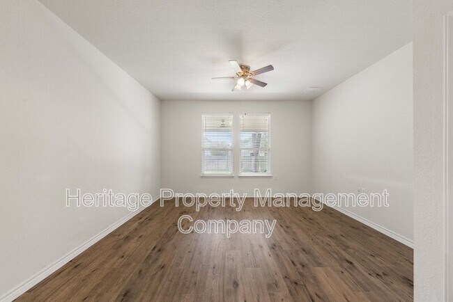 Building Photo - 7347 Bluebonnet Bay
