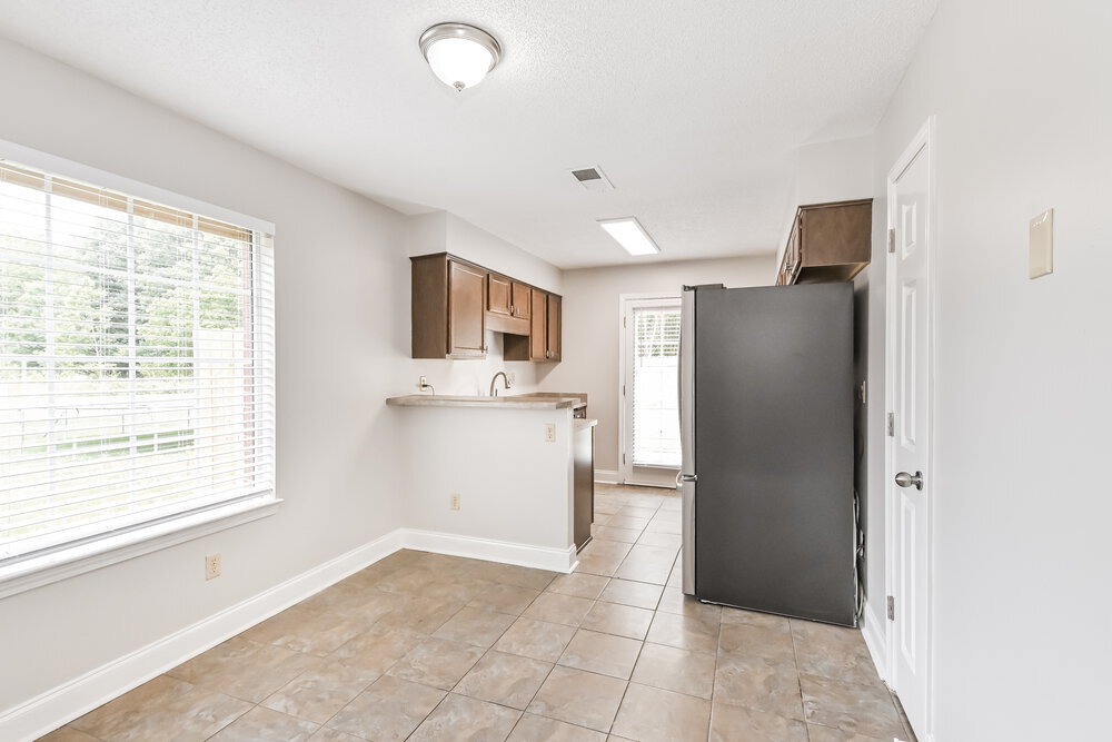 Building Photo - 3030 Caitlynn Cir S
