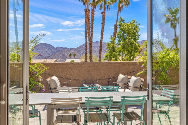 Building Photo - 49069 Mariposa Dr